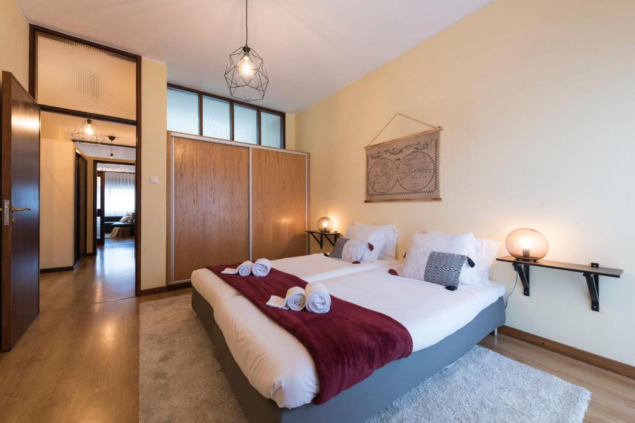 Lovelystay - Serralves Apartment With Free Parking Porto Bagian luar foto