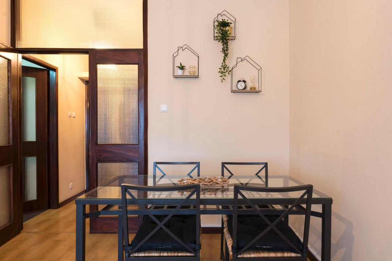 Lovelystay - Serralves Apartment With Free Parking Porto Bagian luar foto