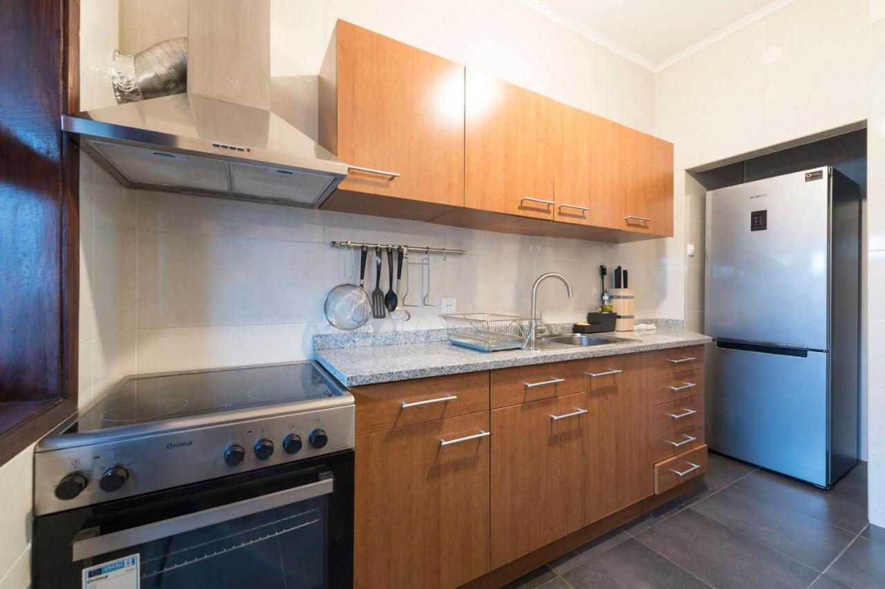 Lovelystay - Serralves Apartment With Free Parking Porto Bagian luar foto